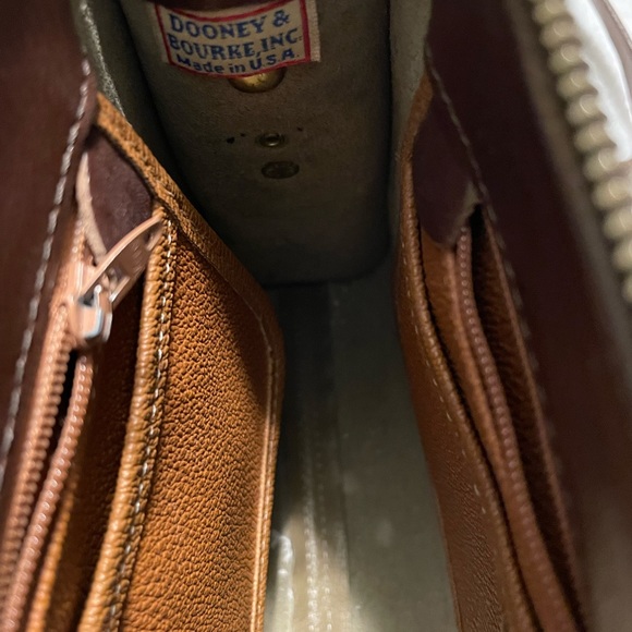 Vintage Dooney - Picture 6 of 8